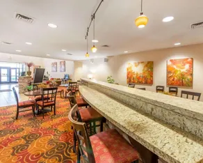 Comfort Suites Altoona North - Image 4
