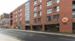 Centrally located apartment in Duke Street- free parking- two bathrooms - Image 3