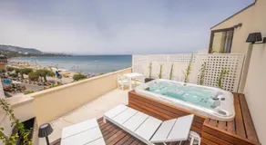 Abelia Sea Suites - Image 2