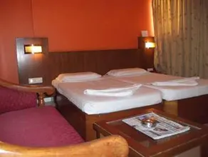Hotel Maurya Palace - Image 1