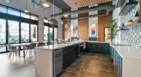 Global Luxury Suites in Menlo Park - Image 5