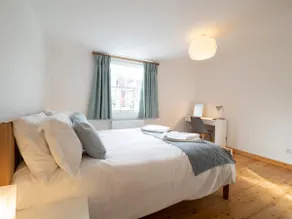 New Street -  2 bedroom home in Canterbury - Image 2
