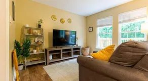 The Nest at Harmony Woods: Lux DC getaway + office - Image 5