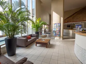 Broadbeach Savannah Resort - Image 5