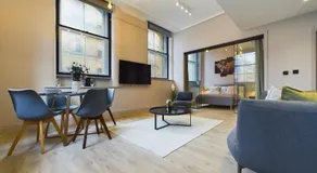 Luxury Stunning 2bedroom city centre - Image 4