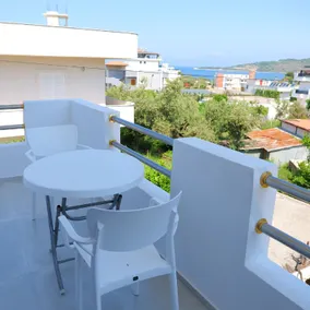 Lux Apartments - Image 2