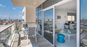 Beautiful Sunny 3 bedrooms in font of the beach - Image 3