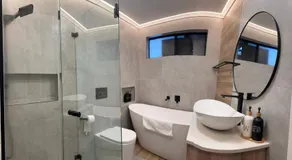 Resort-style living -pool - Image 2
