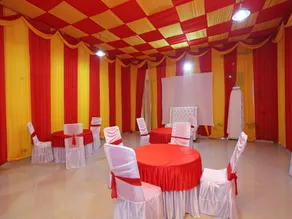 OYO 28442 Hotel Sudhir - Image 2