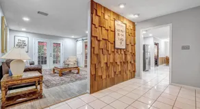Hudson Manor home - Image 3