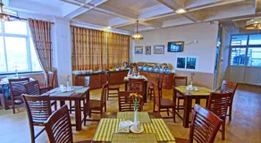 Royal Pearl Hotel - Image 4