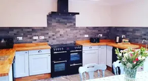 3 Bed House - Mountain Views Bbq Firepit - Image 3