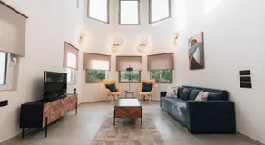 Villa Di Leon - Uniquely Designed Villa with Pool in a Picturesque Village near Famous Porto Limnionas, Offering Exceptional Hospitality By Villa Mana Gers - Image 3