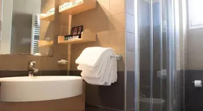Aparthotel Royal - Image 2