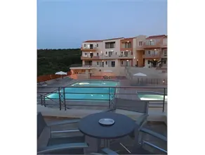 Sunrise Suites & Apartments - Image 4