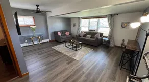 Luxury Villa - Image 2