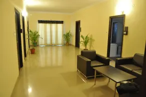 Lovely 4 bedroom serviced apartment in Hyderabad - Image 2