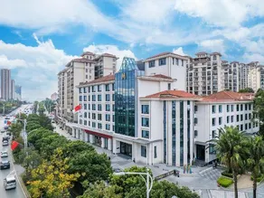 Peninsula Hotel - Image 5