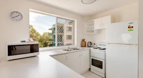 Bayview Harbourview Apartments - Image 5