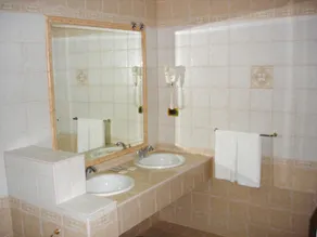 Hotel Excelsior - Image 2