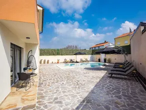 Luxe villa in Pula with pool and jacuzzi - Image 4