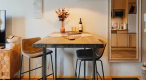 R B Apartment Hamburg Family - zentrumsnah - 108 qm mit Dachterrasse - Küche - Waschtrockner - Smart TV - Badewanne & Dusche - kostenloser Parkplatz - 2 Schlafzimmer - Image 5