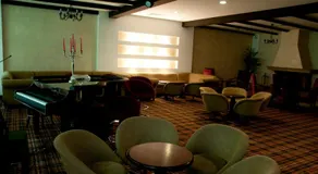 Everest Hotel - Image 4