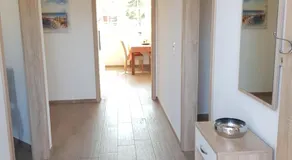 Appartement adapté aux familles avec jardin - Image 5