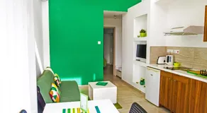 Rainbow Apartments - Image 3