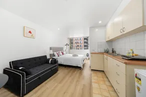 MetaWise BnB Bright 1Bed Studio Near Kings Cross - Bay 6 - Image 2