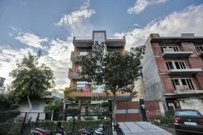Collection O Shubham Residency Near Botanic Garden of Indian Republic - Image 3