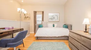 Charming Bi-Level Townhouse near Harvard & MIT - Image 2