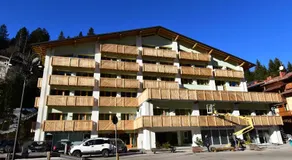 Emerald Studio Apartment - Image 3
