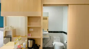 Bear & Bird Hotel   - Image 5