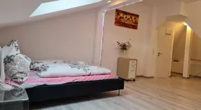Cityroom im 4 OG und seperates Badezimmer im UG Keller 1,80 cm bis 3 Personen Neuwied Zentrum Stadtmitte Top Lage - Image 2