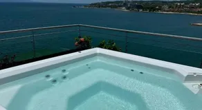Arama Bay Relaxation, Luxury and Elegance by the Sea - Image 2