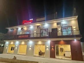 Hotel The R L Palace by Ramansh Ayodhya - Image 4