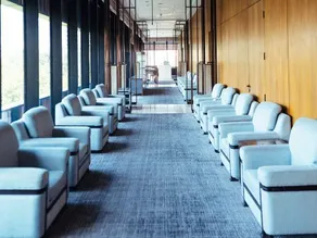 Yueyou Light Luxury Hotel (Chongqing Jiefangbei Hongyadong Branch) - Image 3