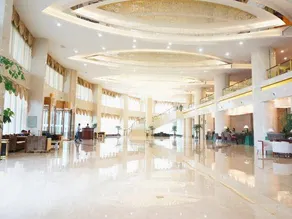 Lianjiang International Hotel - Image 4