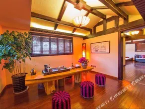 Le Hoo Hotel - Image 2
