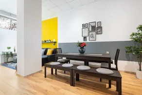 Big Central Apartment near Rotkreuzplatz with 3 BR for 12 PAX - Image 3