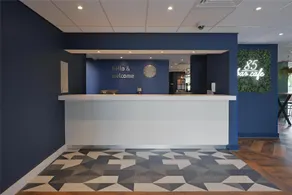 Travelodge Stratford Upon Avon - Image 2