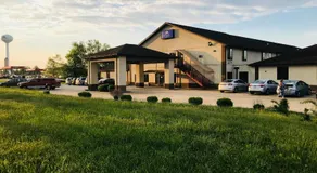 Pinckneyville Inn and Suites - Image 4