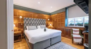 The Hanbury Townhouse - Image 2