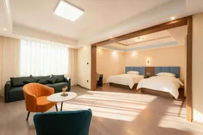 Donghu Holiday Private Weekend Resort Hotel (Leping Donghu Park Branch) - Image 2