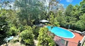 Luxury Mountain Retreat with Gym, Heated Private Pool & Bush Views - Image 4