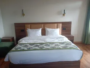 Tripoo Rhisum the premium Haapo retreat - Image 2