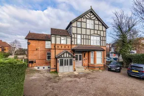 The Garden Apartment, West Bridgford Free Parking - Image 3