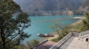 Lake View Homestay - Image 5