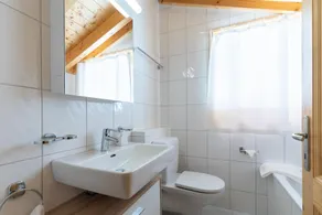 Chalet Belle Roche Recently renovated Jacuzzi - Image 5
